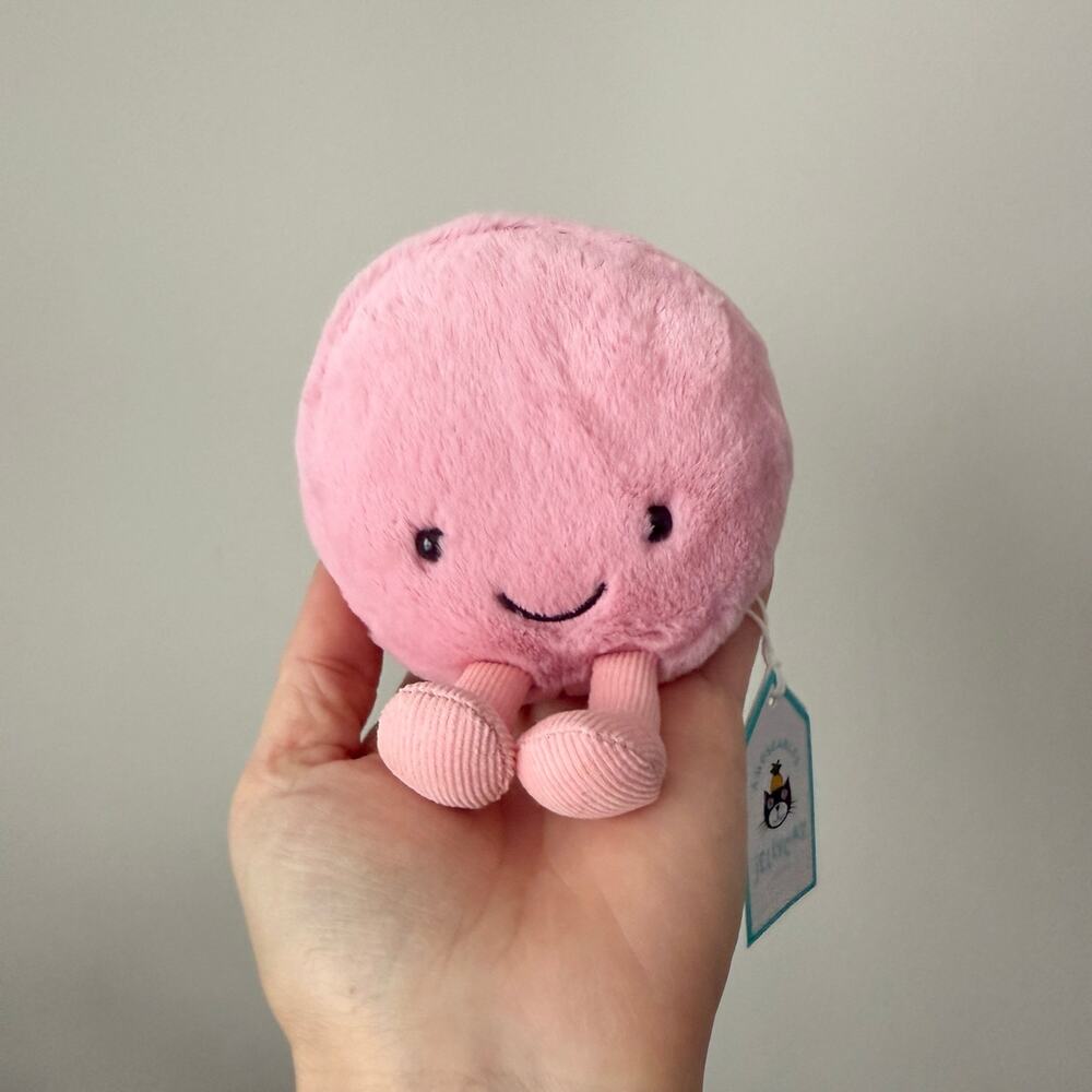 AUTHENTIC Jellycat Mia Macaron NWT Fast Shipping!